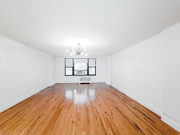 2nd image of 2 E 30th St #1AX