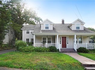 36 Monterey Ave, Hamden, CT 06518