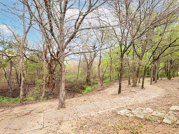 3rd image of 3609 Hickory Bend Trl