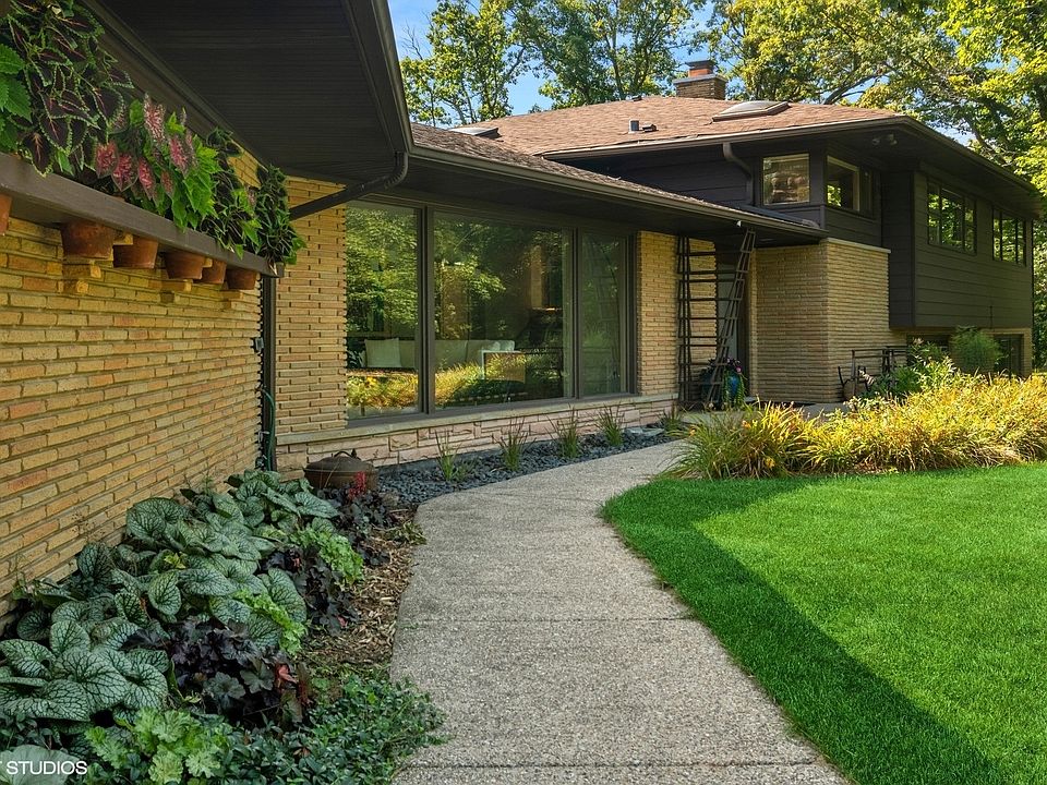 1st image of 14695 W Oak Ln