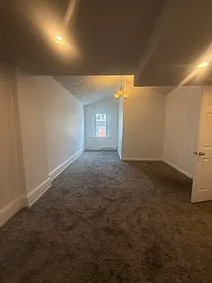 2 bed, 1.0 bath, 900 sqft, $1,800 — Photo 2