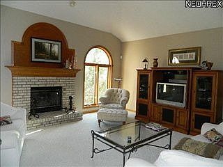 4th image of 4835 Valleybrook Dr
