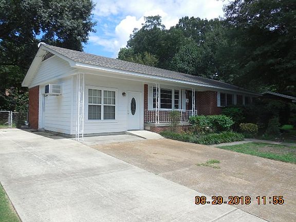 2nd image of 206 Evelyn St