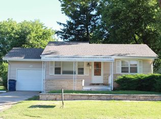 511 NE 5th St, Abilene, KS 67410