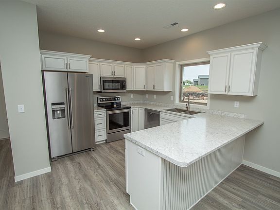3rd image of 3312 Prairie Meadow Dr Unit B