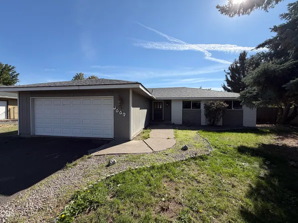 3889 Rio Vista Way, Klamath Falls, OR 97603