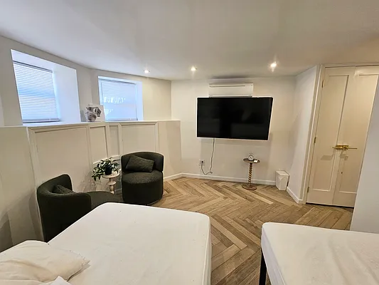 Rented by Abba Realty Associates INC | media 4