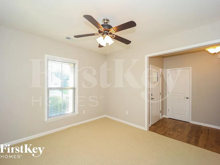 206 Florence Rd — Photo 10