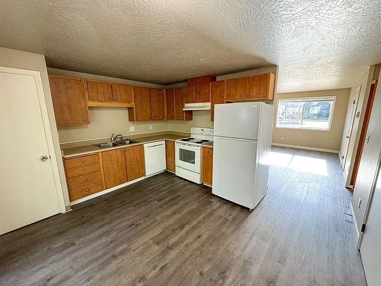 3446-3462 Hadley St NE — Photo 5