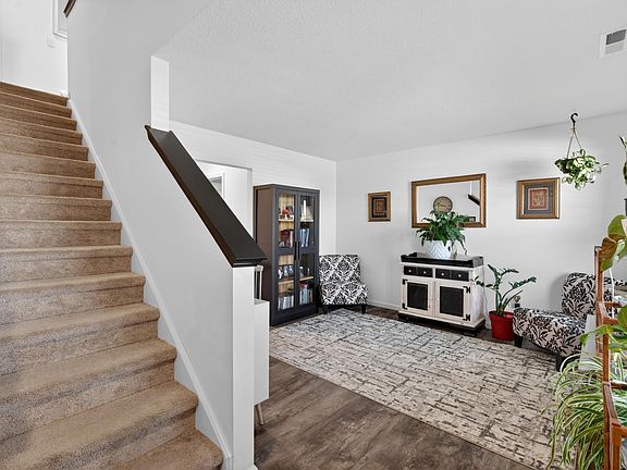 3rd image of 10024 Glen Edge Ln