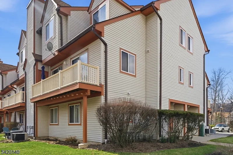 58 Woods Edge Dr photo 1