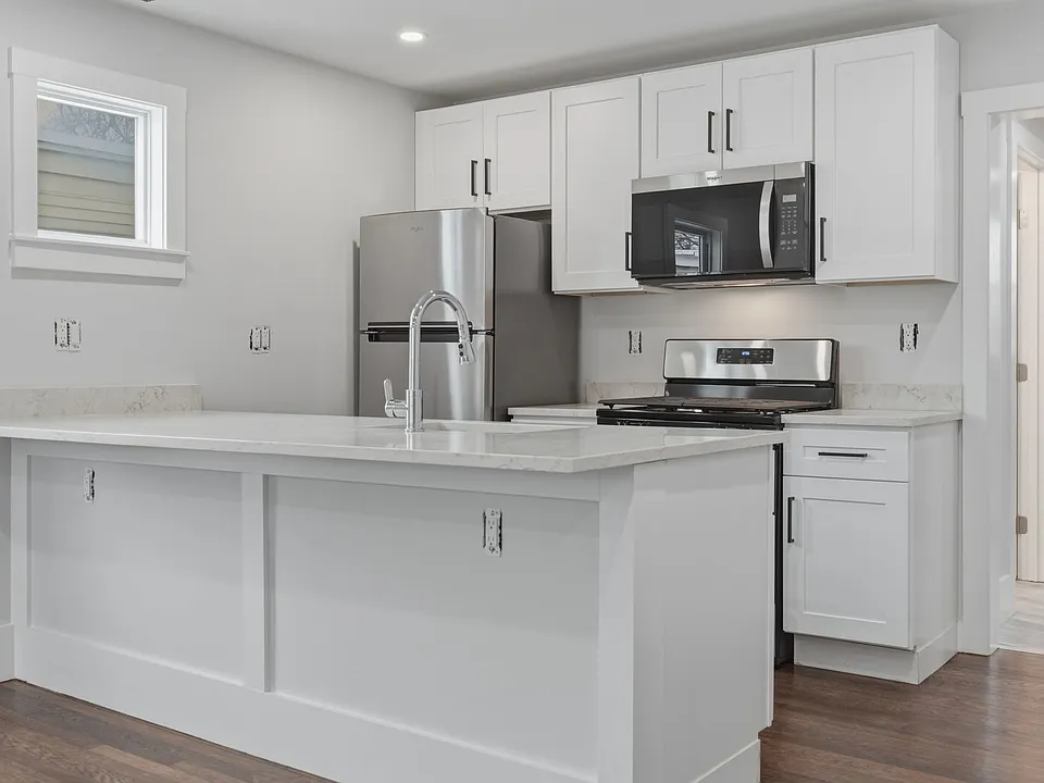 18 Ronan St #1