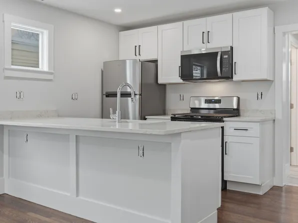 18 Ronan St APT 1, Dorchester, MA 02125
