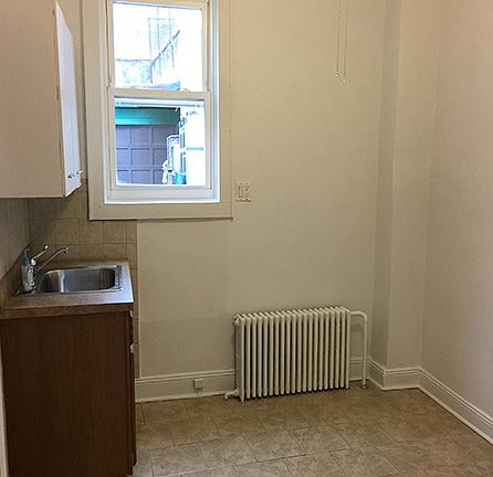 4th image of 1949 Bath Ave #1