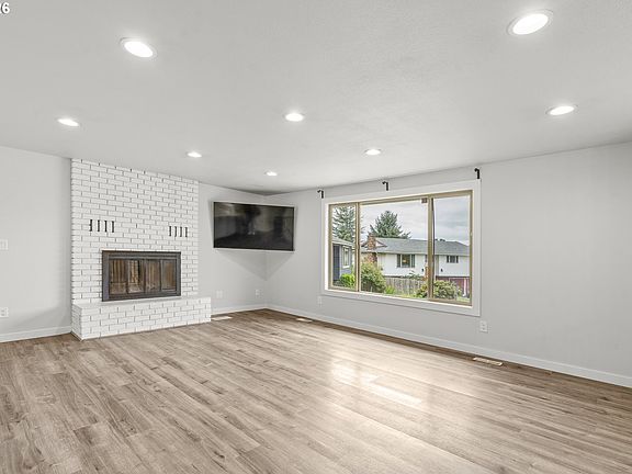 5th image of 1185 Netzel St