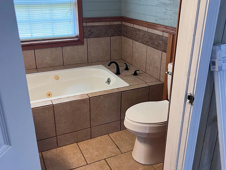 212 N Gin St — Photo 7