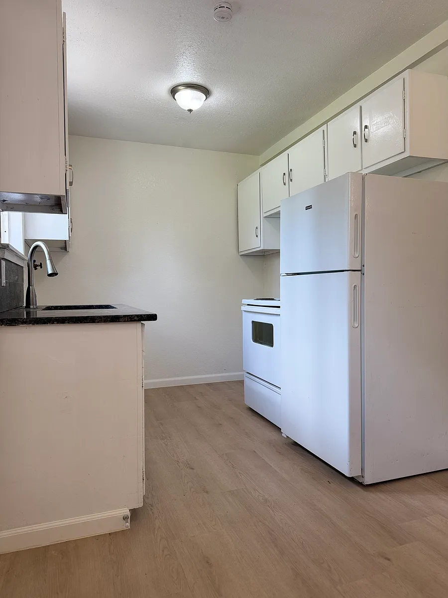 Photo 2 of 14 - 2412 E Saint Vrain St #B - Colorado Springs, CO Building Photo - 2412 E Saint Vrain St #B