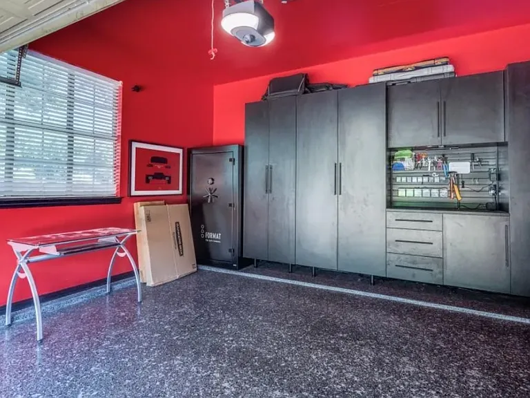 5556 Southern Hills Dr — Photo 18