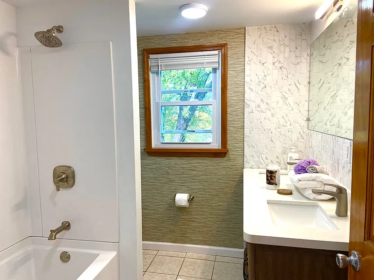 218 Highland Ave — Photo 9