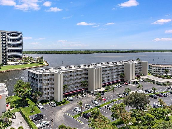 2nd image of 44 Yacht Club Dr APT 608
