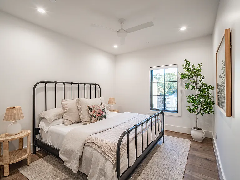 4529 Emerson Ave #8L — Photo 20