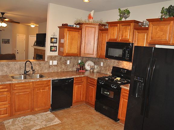 3rd image of 4705 Wagner Lake Dr