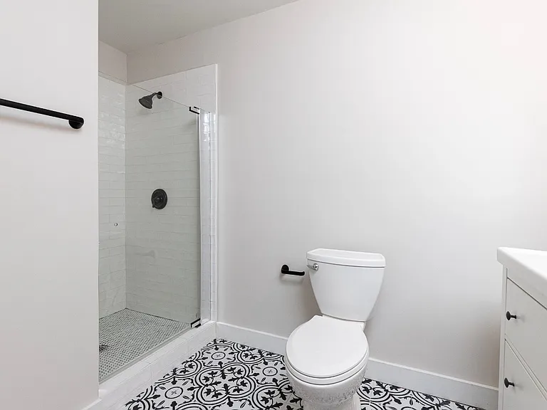 1016 E Anderson St — Photo 19