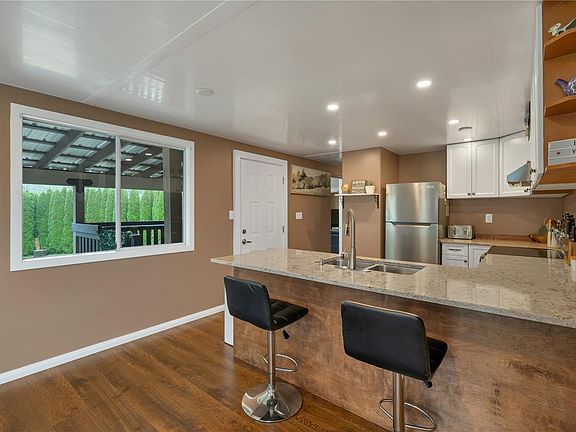 5th image of 5250 Beaver Harbour Rd #81