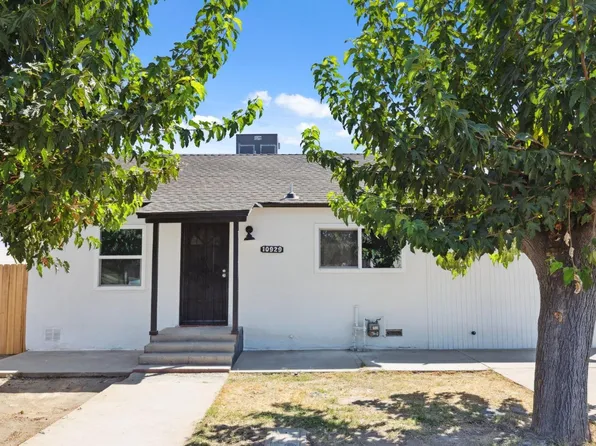 10929 Cedar St, Armona, CA 93202