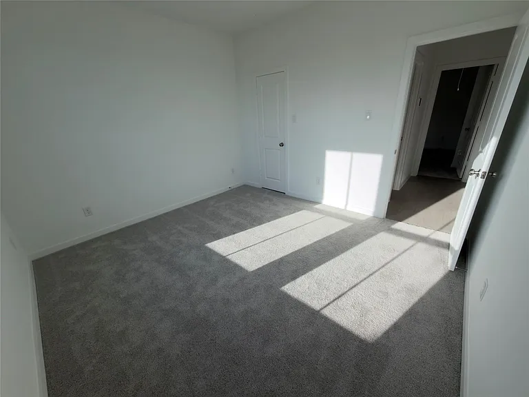 7919 Evening Emerald Dr — Photo 21