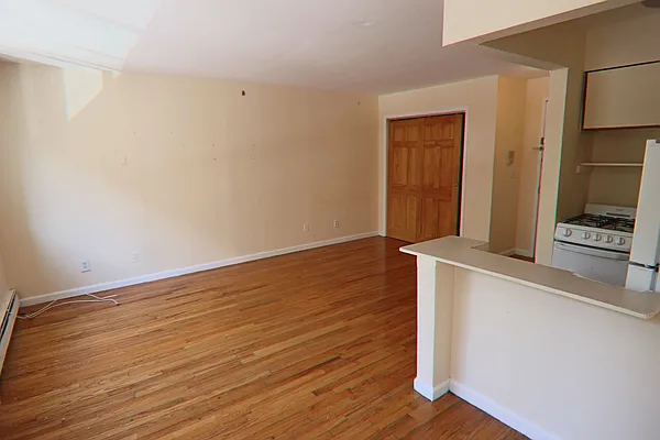 Rented by PMG Real Estate  | media 4