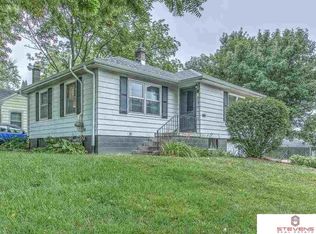 6677 Ohio St, Omaha, NE 68104