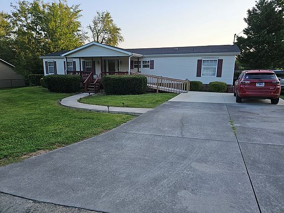 3rd image of 547 Shellbark Rd