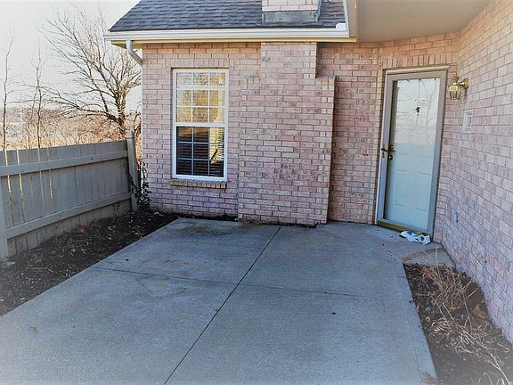 3rd image of 13951 Kenneth Ct