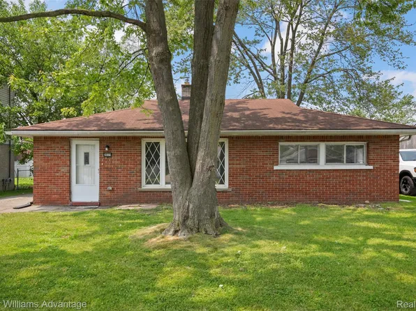 26315 Lehner St, Roseville, MI 48066