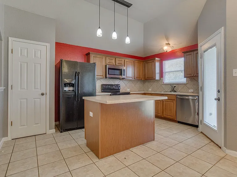 311 Gainer Dr — Photo 7