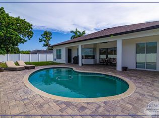 538 Eastwood Dr, Naples, FL 34110