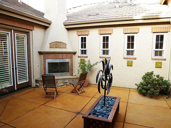 2nd image of 1670 Espana Way