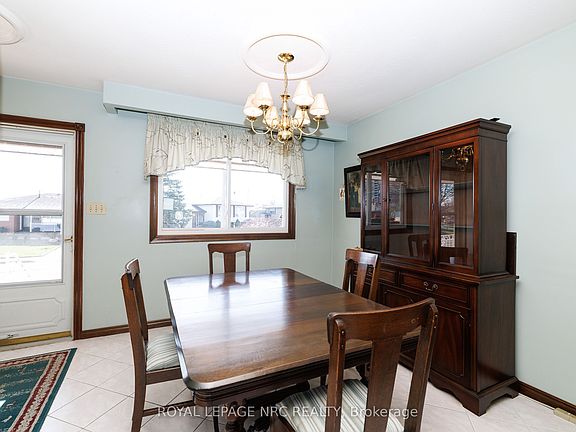 4th image of 38 Rivercrest Rd