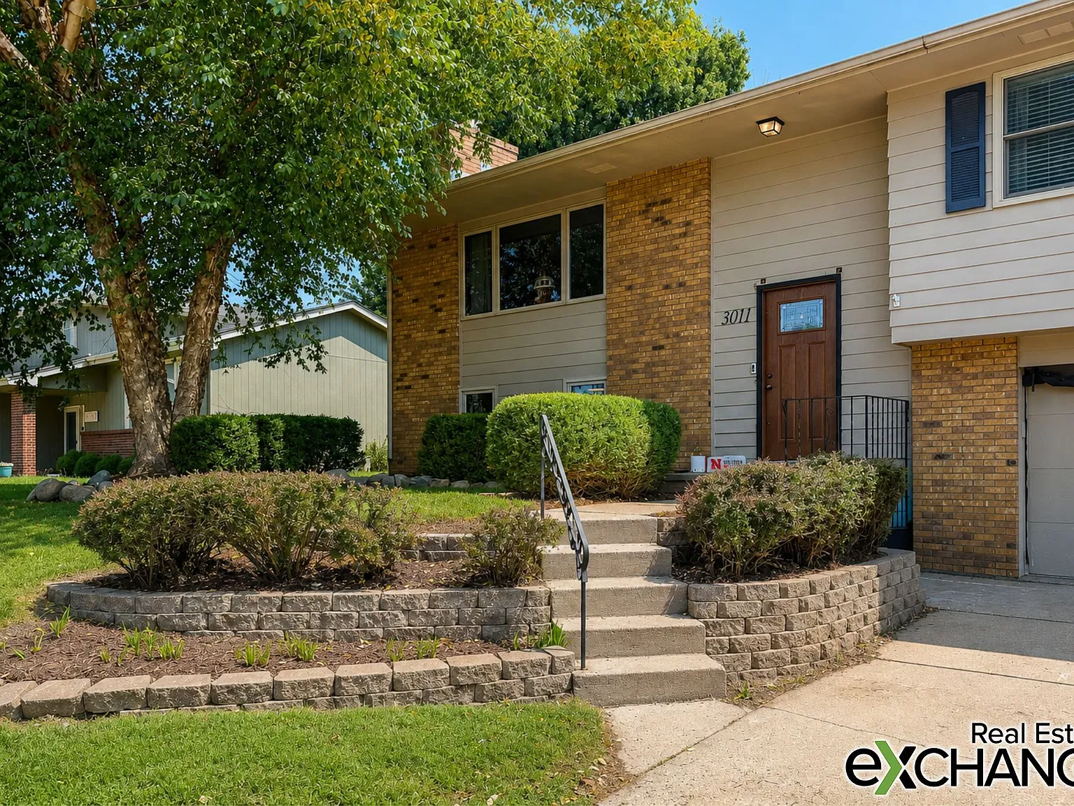 4 bed, 2835 sqft, $3,200 — Photo 2