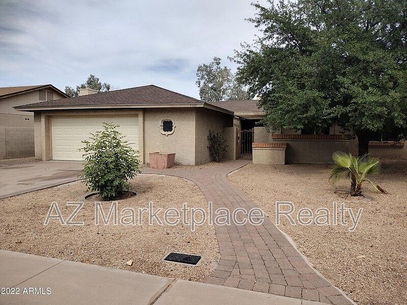1st image of 7707 S Kenwood Ln