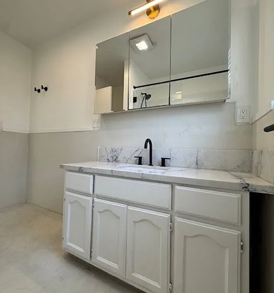 4275 McClung Dr — Photo 17