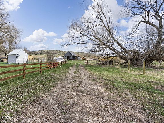 3rd image of 2554 W State Road 32