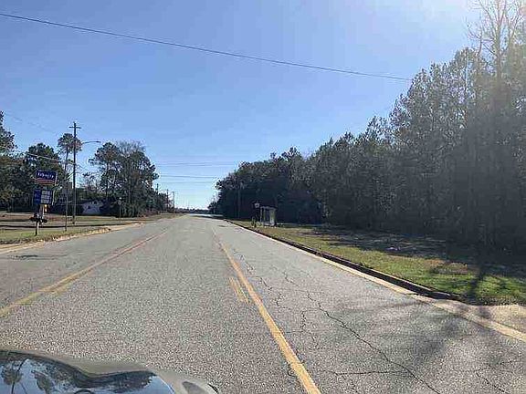 5th image of 715 Johnson Rd