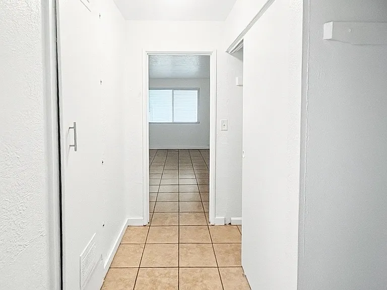 2417 E Campbell Ave #5A — Photo 1