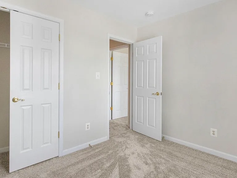 Jamestown Ln — Photo 19