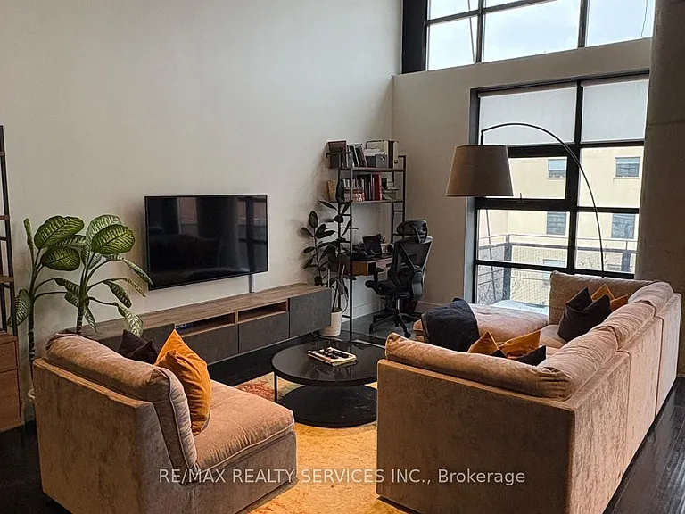 90 Sumach St #406 — Photo 27