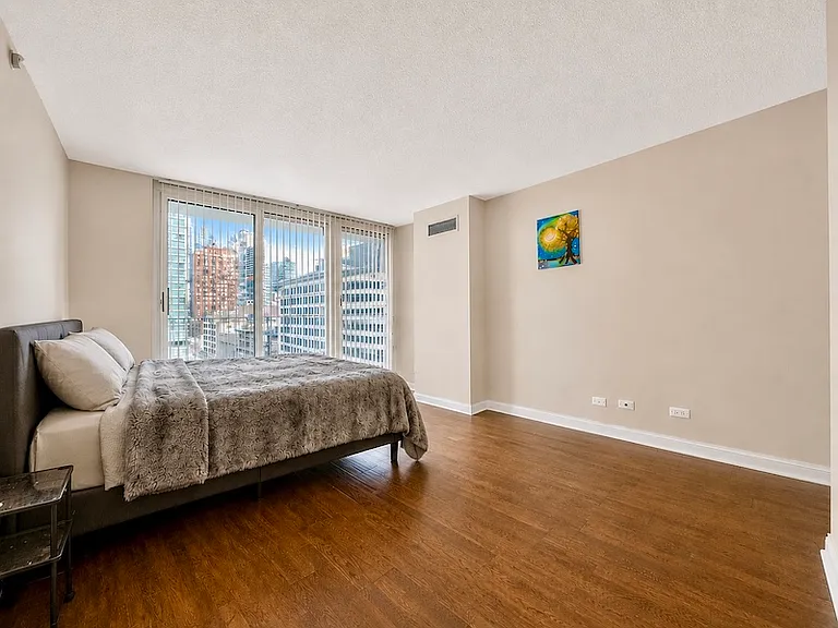 200 N Dearborn St #1205 — Photo 12