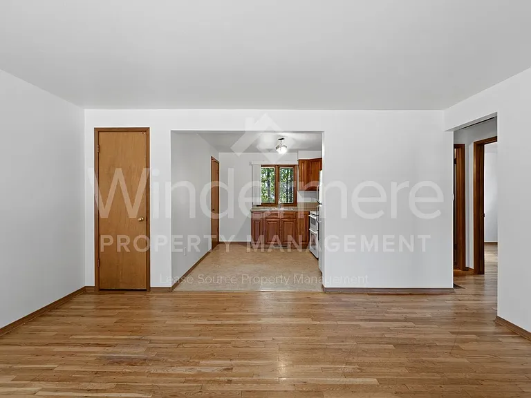 902 E Rockwell Ave — Photo 5