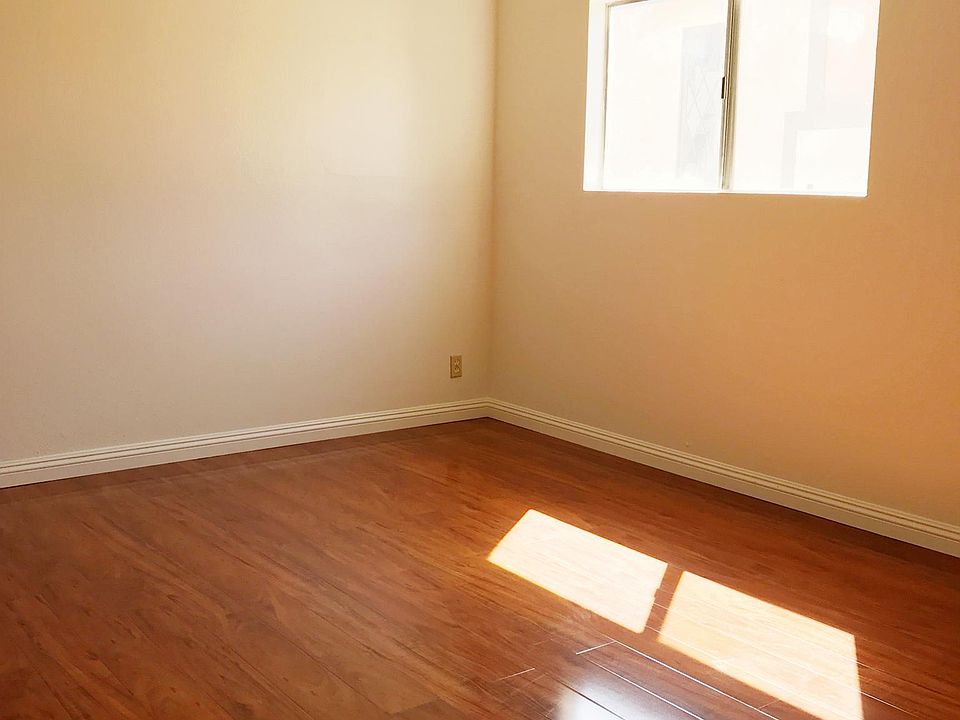 2nd image of 4225 Walnut Grove Ave APT 1